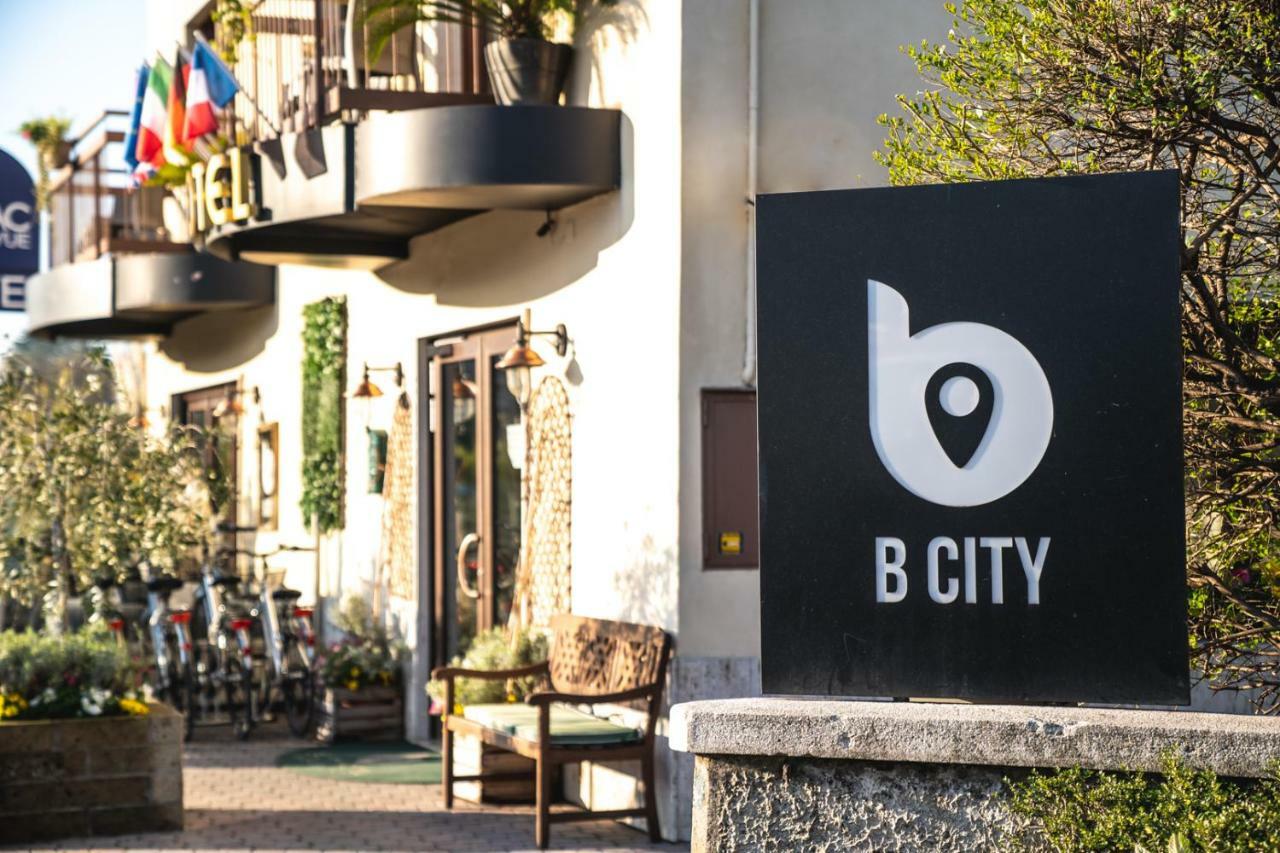 B City Hotel 巴多利诺 外观 照片